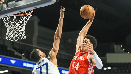 TST Images: SD Clippers beat SC Warriors, 112-103, at Frontwave Arena. taken at Frontwave Arena (San Diego Clippers)