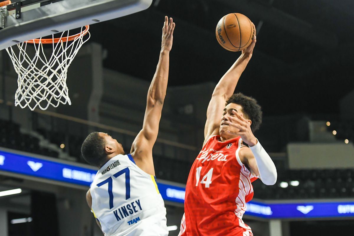 San Diego Clippers  John Poulakidas (7) takes a shot during an G-League basketball  game against  Santa Cruz Saturday December 13, 2025 in  , California.