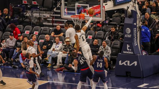 San Antonio Spurs (1) Victor Wembanyama dunks against Los Angeles Clippers on Monday November 4th, 2024 at Intuit Dome.