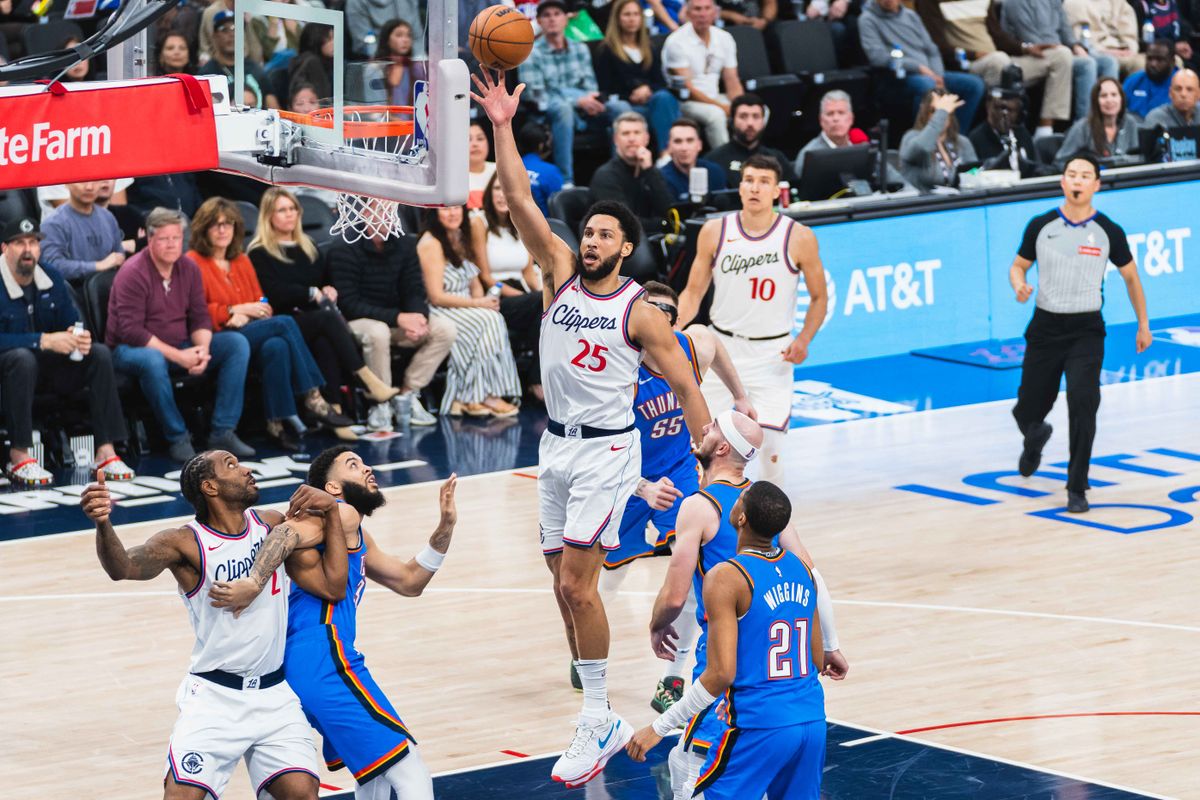Los Angeles Clippers forward Ben Simmons (25) scores in the paint during an NBA basketball game against the Oklahoma City Thunder, Sunday March 23rd, 2025 in Inglewood, California. Los Angeles Clippers forward Ben Simmons (25) scores in the paint during an NBA basketball game against the Oklahoma City Thunder, Sunday March 23rd, 2025 in Inglewood, California.