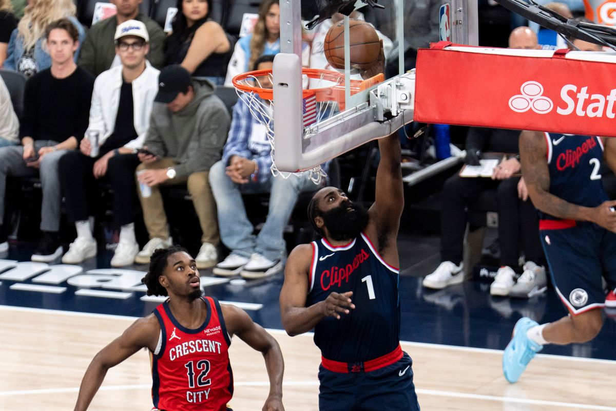Los Angeles Clippers guard James Harden (1) scores the layup during an NBA basketball game against the New Orleans Pelicans, Wednesday April 2nd, 2025 in Inglewood, California. Los Angeles Clippers guard James Harden (1) scores the layup during an NBA basketball game against the New Orleans Pelicans, Wednesday April 2nd, 2025 in Inglewood, California.