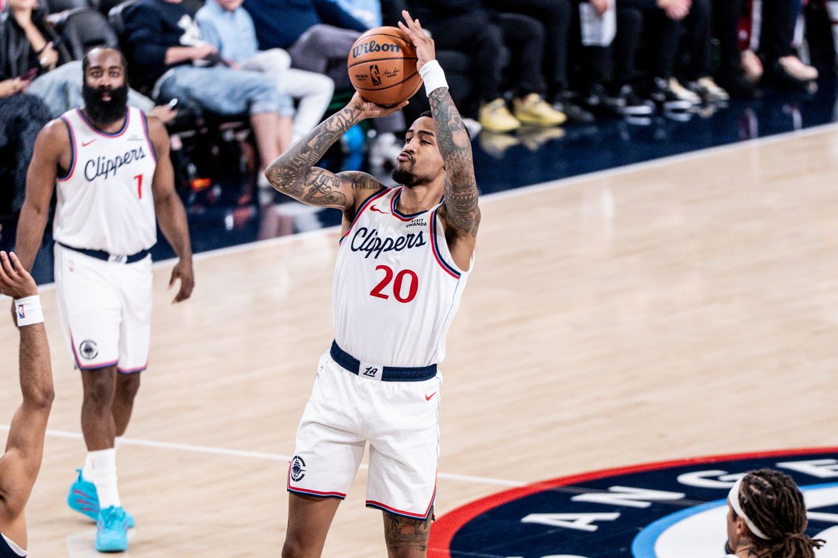 Los Angeles Clippers PF John Collins (20) shoots a mid jumper during an NBA pre-season basketball game against the Denver Nuggets, Sunday October 12th, 2025 in Inglewood, California. 