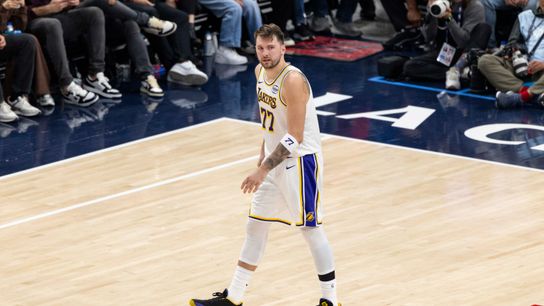 Luka Dončić day-to-day with lower left leg contusion, out against Suns taken at UCLA Health Training Center (Los Angeles Lakers)
