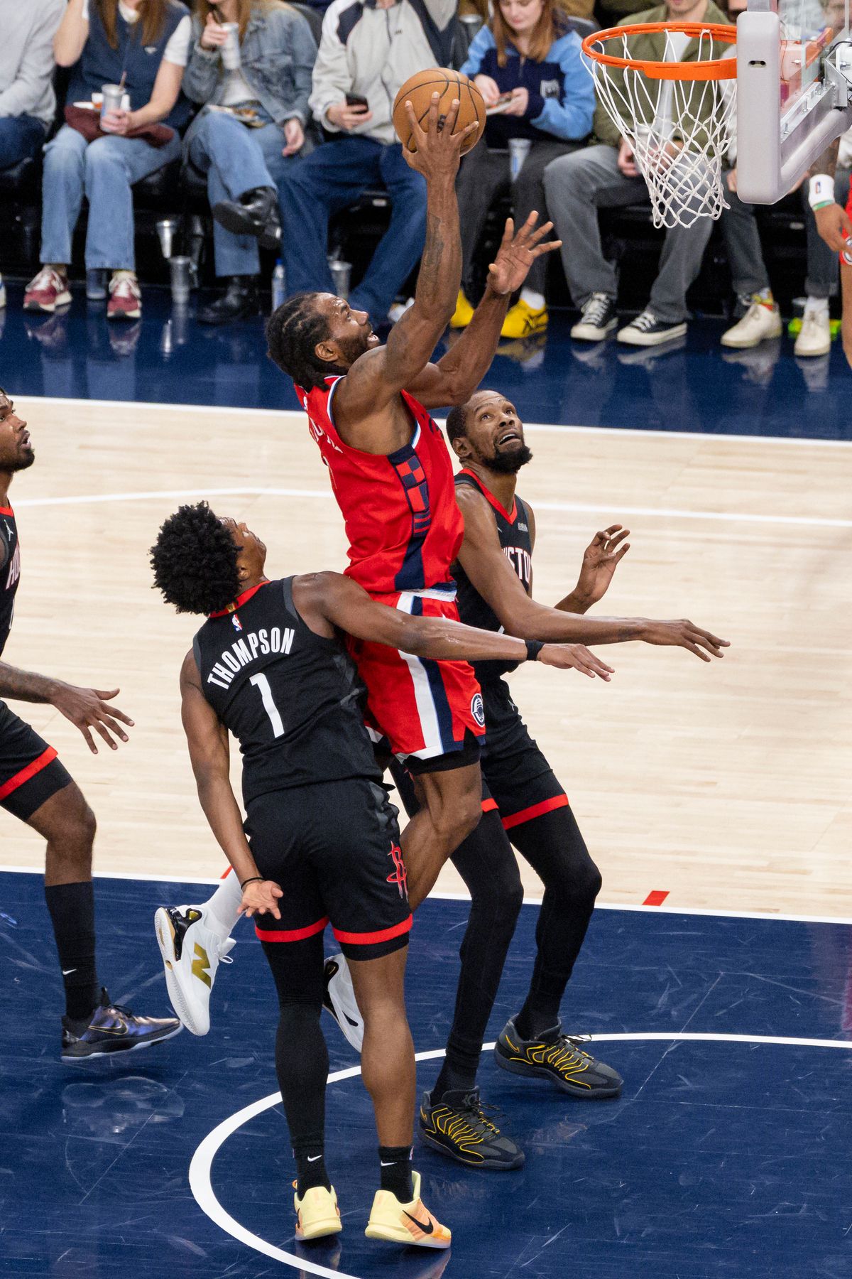 Kawhi Leonard #2 of the LA Clippers drives towards the rim during an NBA basketball game against the Houston Rockets, Tuesday December 23, 2025 in Inglewood, Calif.
