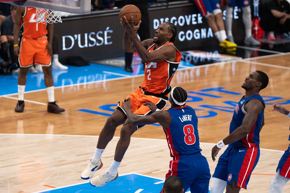 Los Angeles Clippers forward Kawhi Leonard (2) attacks the rim and gets fouled during an NBA basketball game against the Detroit Pistons, Sunday December 28th, 2025 in Inglewood, California. 
