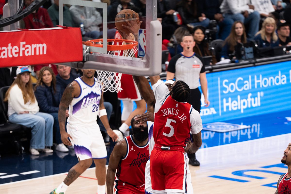 Los Angeles Clippers Forward Derrick Jones Jr. (5) makes a fanatic block on his defender during an NBA basketball game against the Utah Jazz, Thursday January 1st, 2026 in Inglewood, California. 