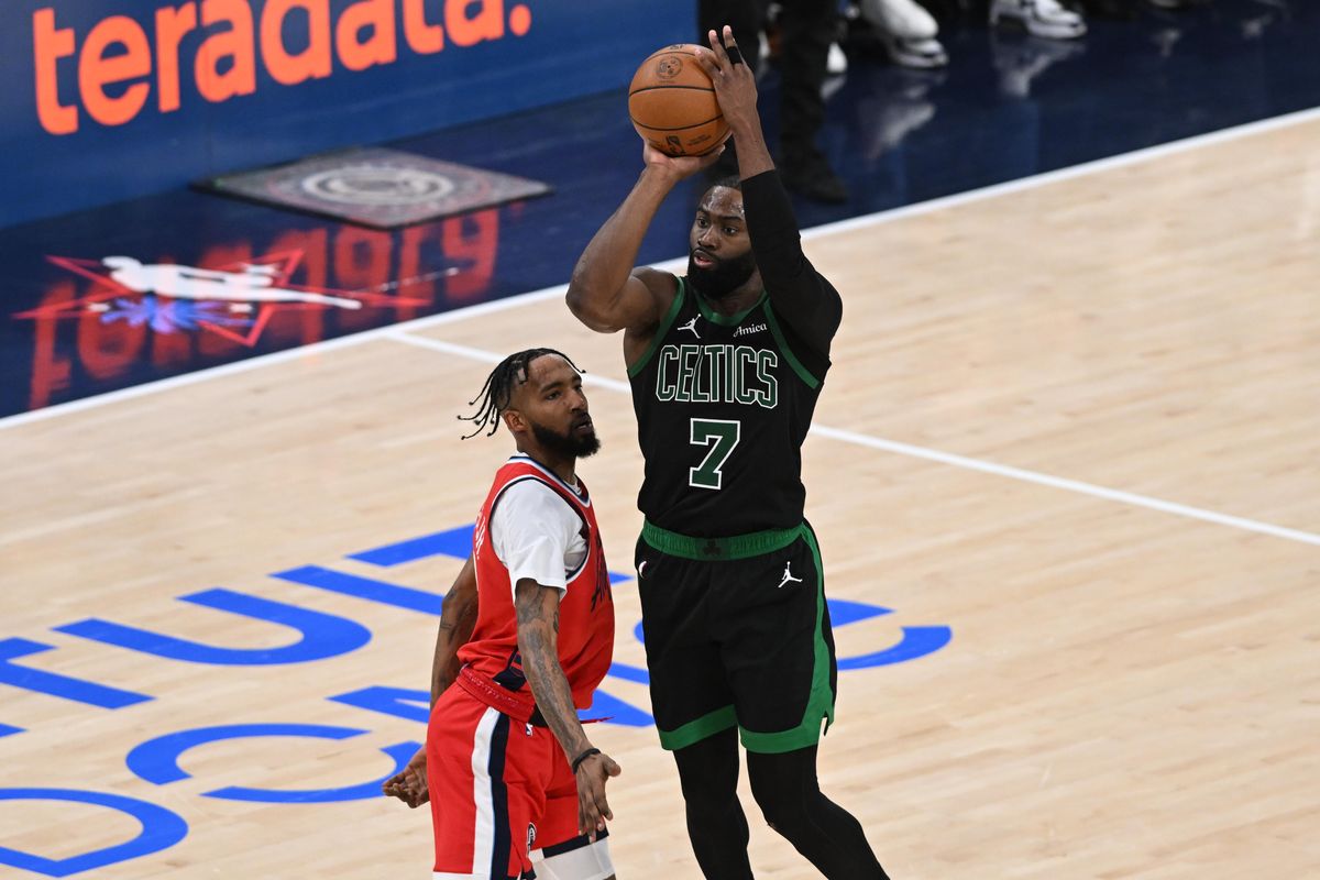Boston Celitcs guard Jaylen Brown, #7, shoots a jump shot during an NBA basketball game against the Los Angeles Clippers, Saturday January 3, 2026 at Intuit Dome in Inglewood, Calif.
