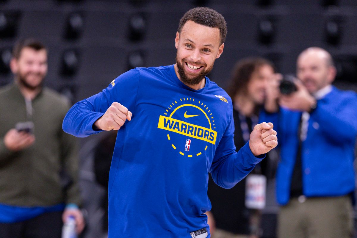 Stephen Curry #30 of the Golden State Warriors dances on the court during warm ups before an NBA basketball game against the LA Clippers, Monday January 5, 2026 in Inglewood, Calif.
