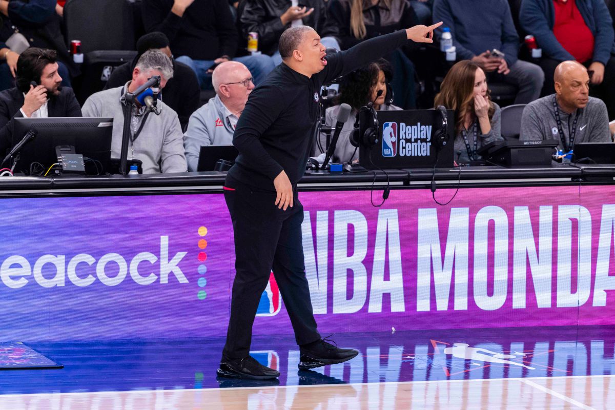 Head coach Tyronn Lue of the LA Clippers points and yells to his players during an NBA basketball game against the Golden State Warriors, Monday January 5, 2026 in Inglewood, Calif.