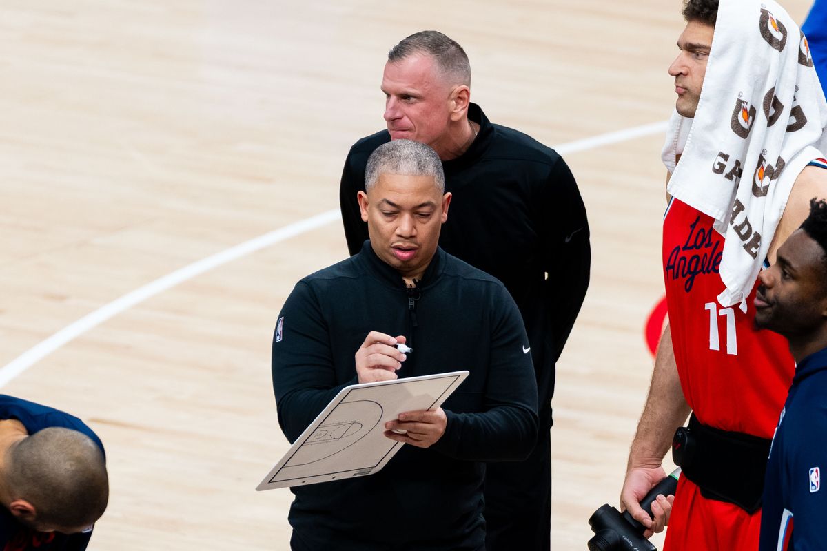 Los Angeles Clippers Coach Tyronn Lue goes over the game play during an NBA basketball game against the Los Angeles Lakers, Thursday January 22nd, 2026 in Inglewood, California. 