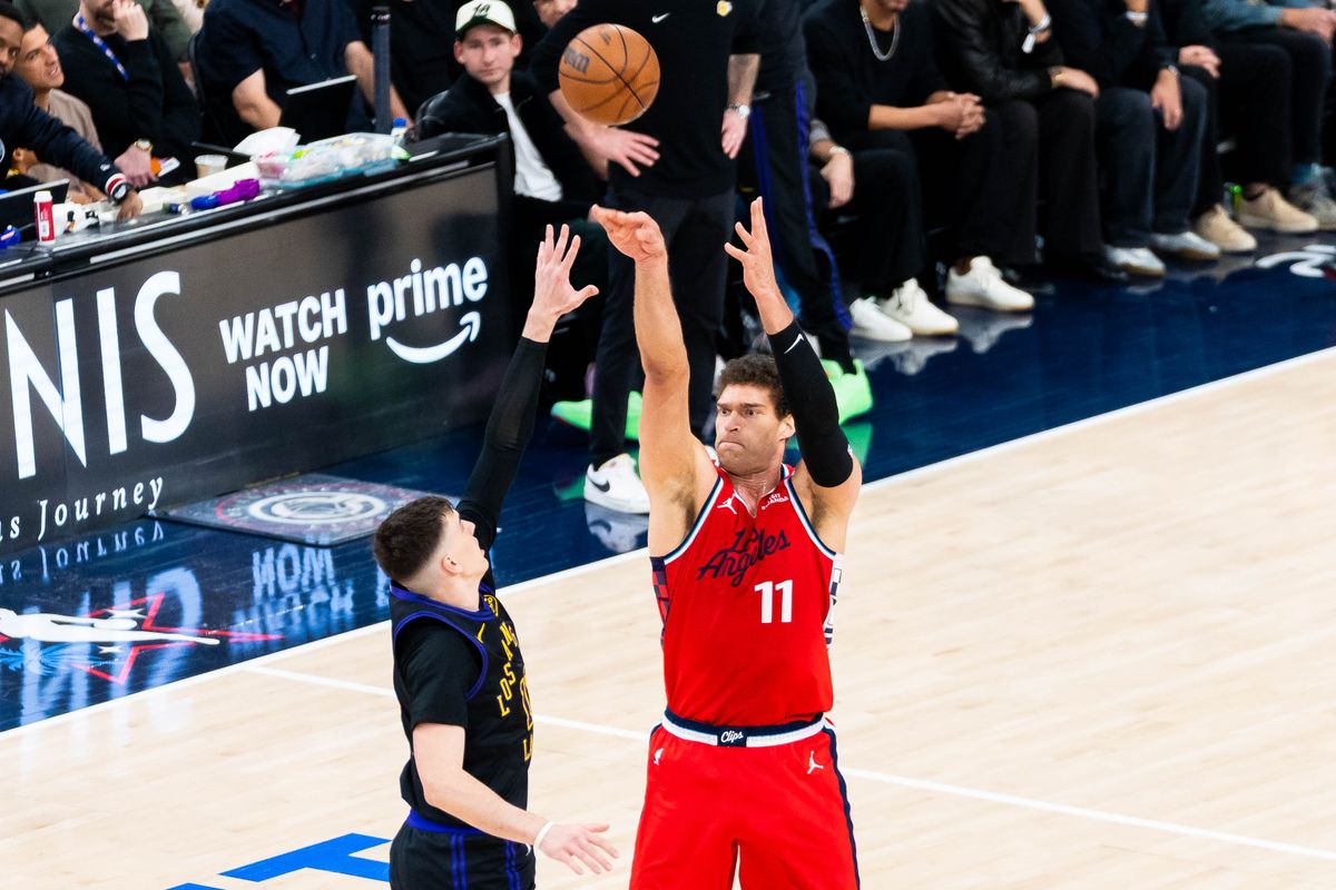 Los Angeles Clippers center Brook Lopez (11) shoots the ball during an NBA basketball game against the Los Angeles Lakers, Thursday January 22nd, 2026 in Inglewood, California. 