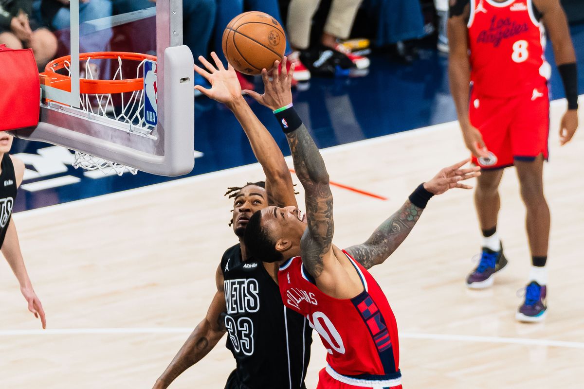 Los Angeles Clippers forward John Collins (20) takes a reverse lay-up during an NBA basketball game against the Brooklyn Nets, Sunday January 25th, 2026 in Inglewood, California. 