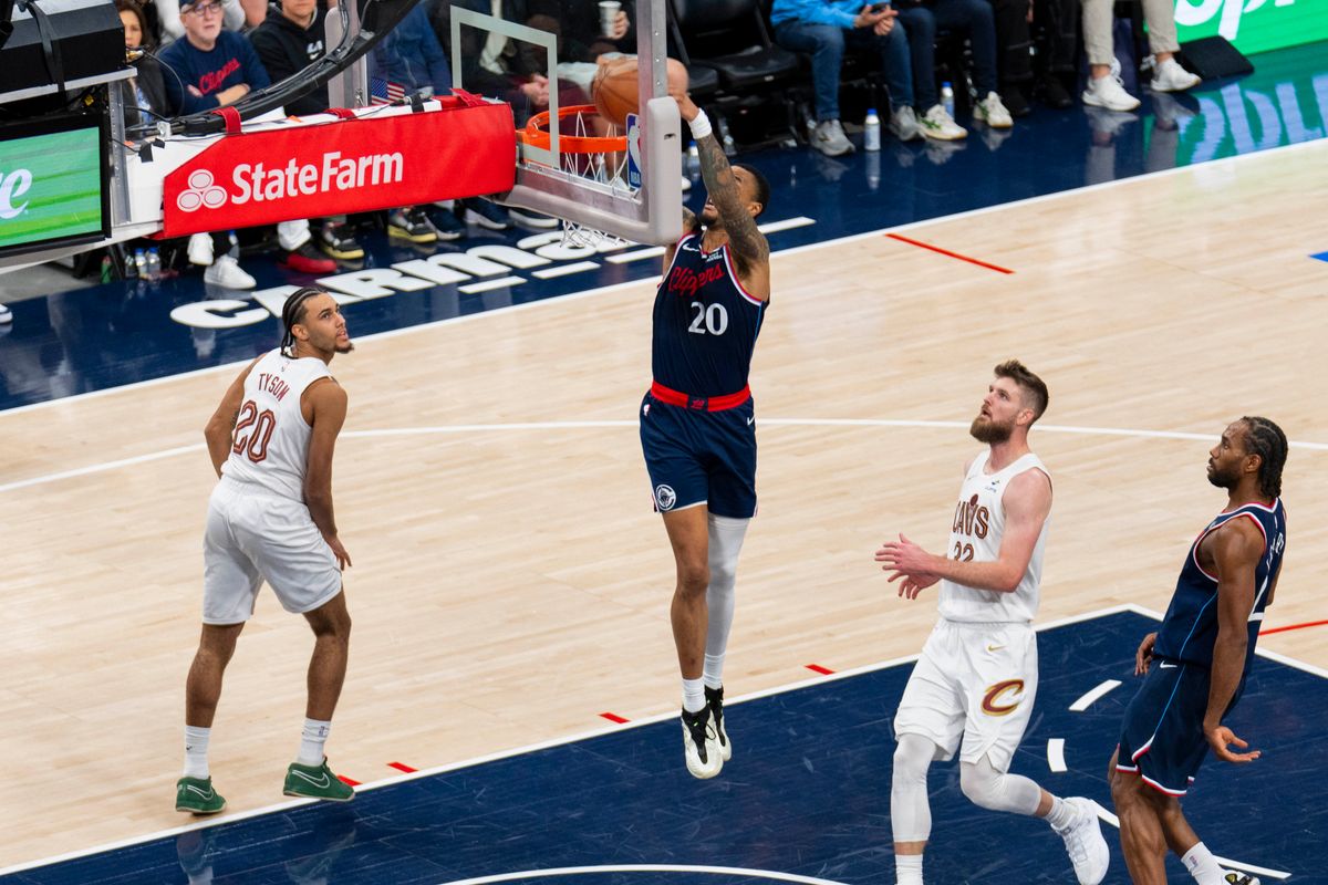 Los Angeles Clippers forward John Collins (20) finishes the fast break dunk during an NBA basketball game against the Cleveland Cavaliers, Wednesday February 4th, 2026 in Los Angeles, California.