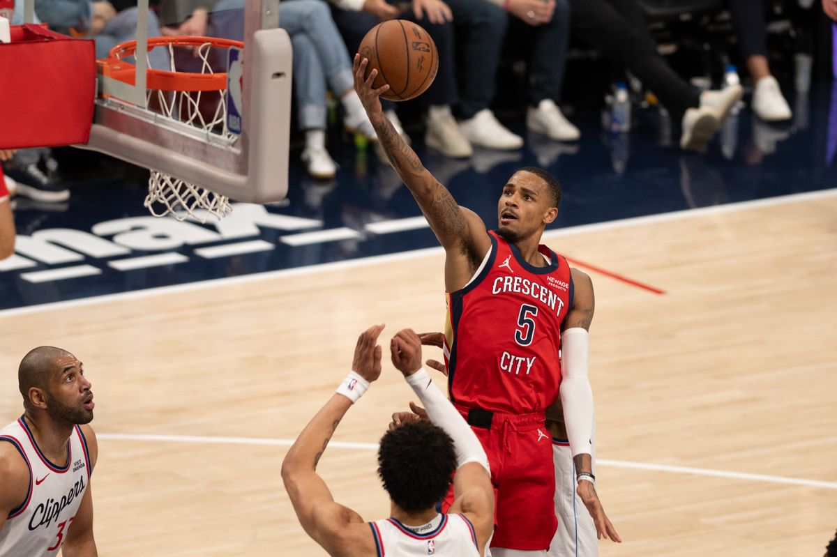 New Orleans Pelicans guard Dejaunte Murray (5) lays the ball in during an NBA game between the New Orleans Pelicans and the LA Clippers on Sunday, March 1, 2026 at Intuit Dome in Inglewood Calif