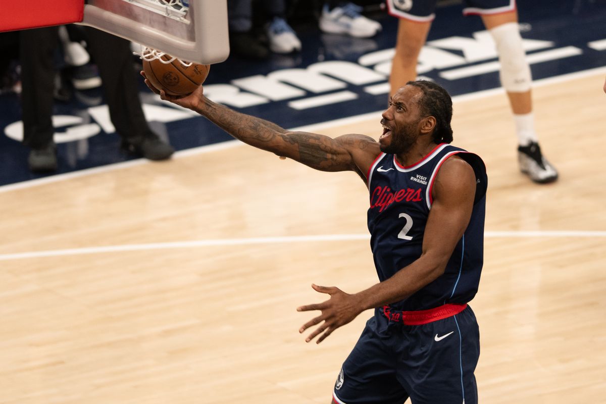 LA Clippers guard Kawhi Leonard (2) lays the ball in during an NBA game between the Indiana Pacers and the LA Clippers on Wednesday, March 4, 2026 at Intuit Dome in Inglewood Calif