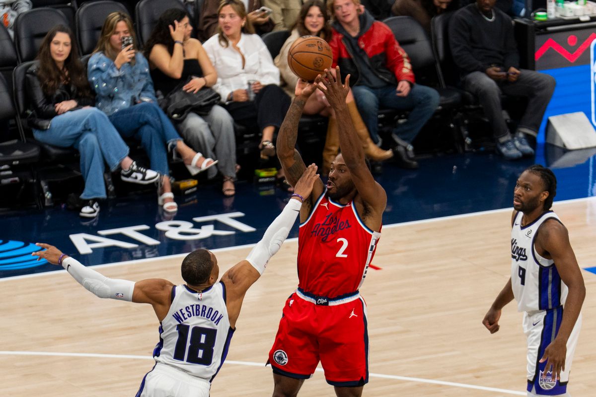 Los Angeles Clippers forward Kawhi Leonard (2) hits the mid-range jumper during an NBA basketball game against the Sacramento Kings, Saturday March 14th, 2026 in Los Angeles, California.