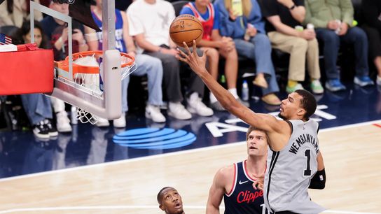 TST Images: Spurs defeat Clippers, 119-115, at Intuit Dome taken Intuit Dome (Los Angeles Clippers). Photo by Jordan Teller - The Sporting Tribune