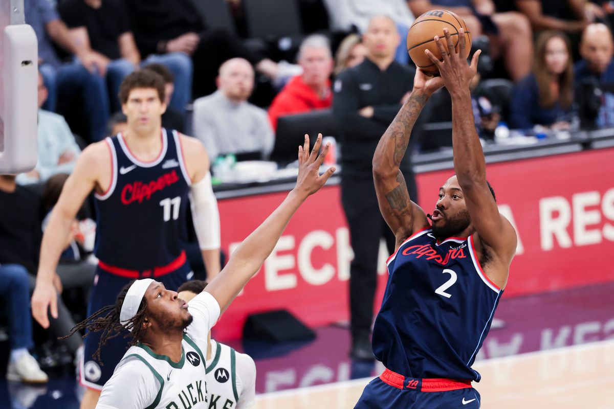 Kawhi Leonard #2 of the LA Clippers shoots the ball during an NBA basketball game against the Milwaukee Bucks, Monday March 23, 2026 in Inglewood, Calif.