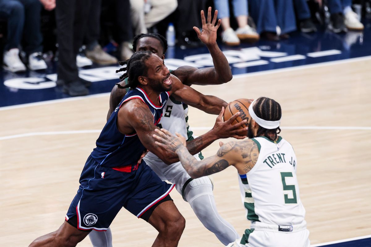 Kawhi Leonard #2 of the LA Clippers drives towards the basket during an NBA basketball game against the Milwaukee Bucks, Monday March 23, 2026 in Inglewood, Calif.
