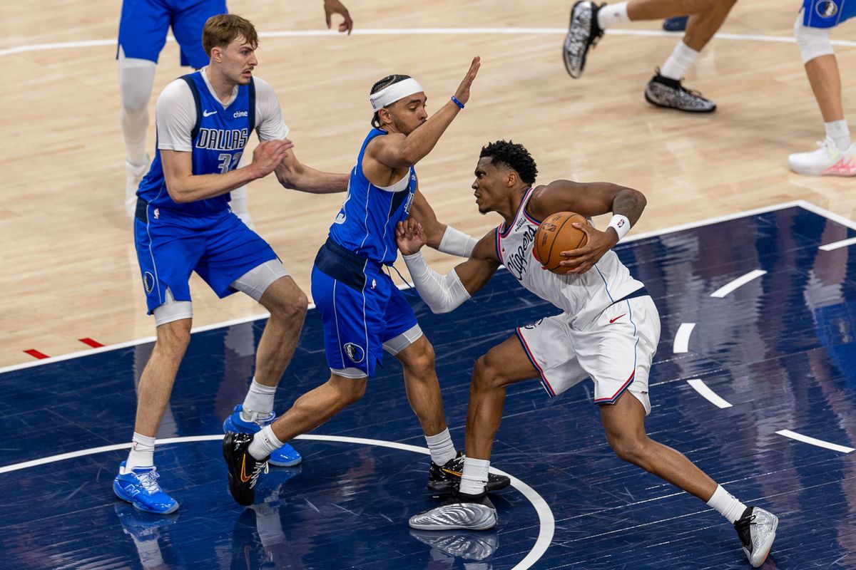 Los Angeles Clippers guard-forward Bennedict Mathurin (9) dribbles the ball during an NBA basketball game against the Dallas Mavericks, Tuesday April 7, 2026 in Inglewood, Calif. Los Angeles Clippers guard-forward Bennedict Mathurin (9) dribbles the ball during an NBA basketball game against the Dallas Mavericks, Tuesday April 7, 2026 in Inglewood, Calif.