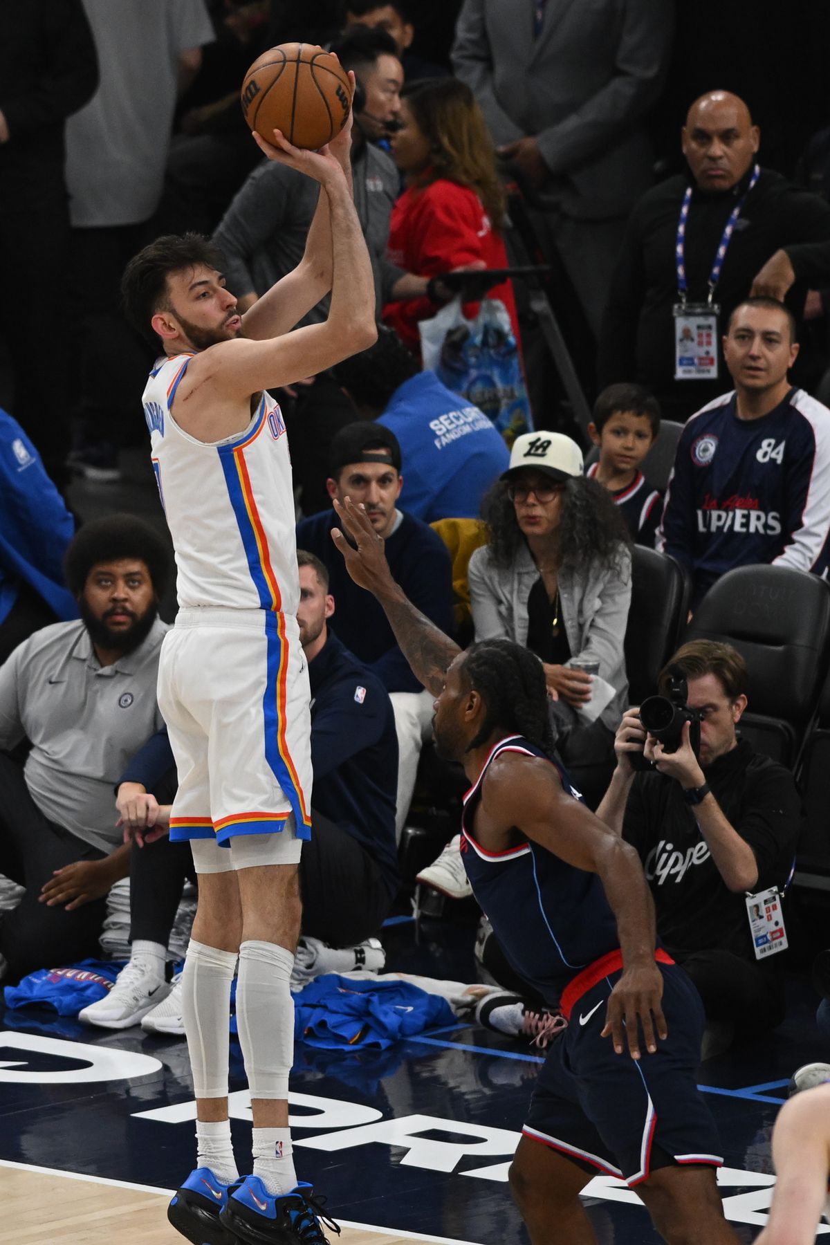 OKC Thunder center Chet Holmgren (7) shoots a fadeaway jump shot during a game between the Los Angeles Clippers and OKC Thunder on Wednesday, April 8, 2026 at Intuit Dome in Inglewood Calif