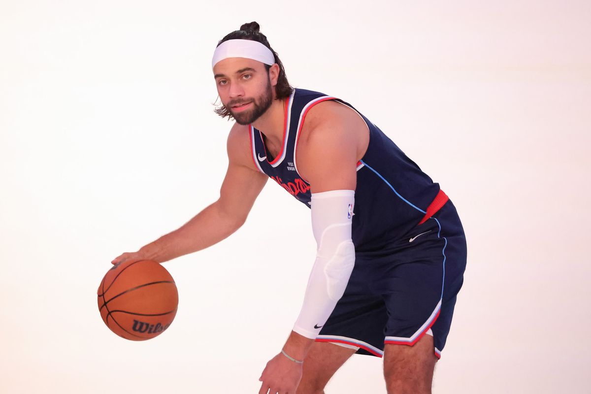 LA Clippers guard-forward Max Strus (31) poses during Media Day at The Intuit Dome on September 28, 2026 in Inglewood, Calif. LA Clippers guard-forward Max Strus (31) poses during Media Day at The Intuit Dome on September 28, 2026 in Inglewood, Calif.