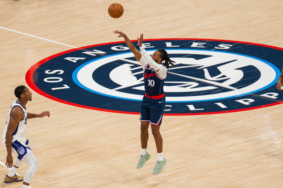 Los Angeles Clippers guard Darius Garland (10) makes a deep three pointer during an NBA basketball game against the Sacramento Kings, Wednesday October 21st, 2026 in Los Angeles, California.