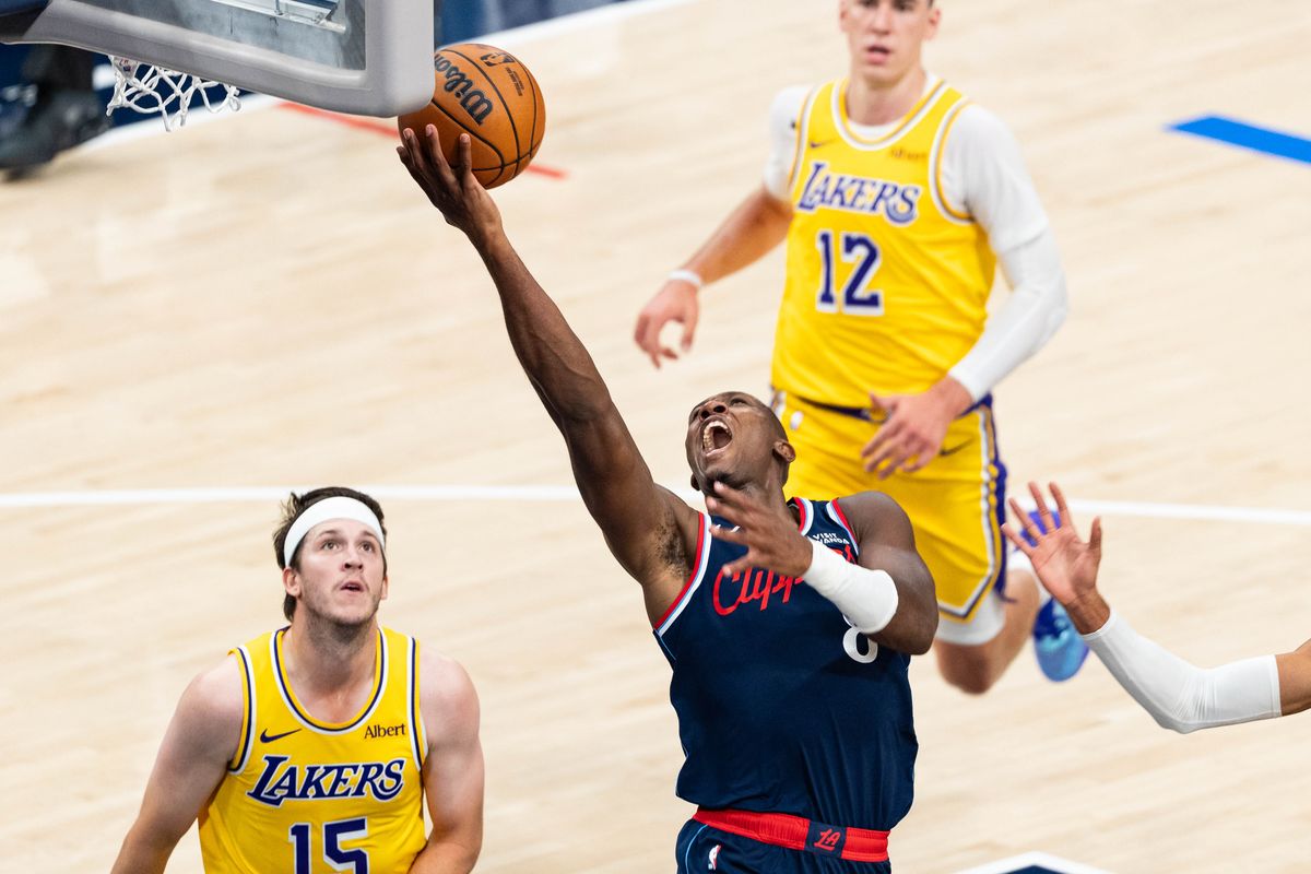 Los Angeles Clippers guard Kris Dunn (8) attacks the basket during an NBA basketball game against the Los Angeles Lakers,Wednesday October 28th, 2026 in Inglewood, California. Los Angeles Clippers guard Kris Dunn (8) attacks the basket during an NBA basketball game against the Los Angeles Lakers,Wednesday October 28th, 2026 in Inglewood, California.