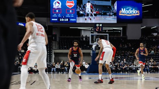Shorthanded San Diego Clippers fall to Santa Cruz Warriors taken at Frontwave Arena (San Diego Clippers)