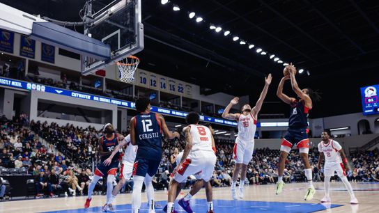 San Diego Clippers blow lead to Valley Suns in final game before break taken in Tempe, Ariz. (San Diego Clippers)
