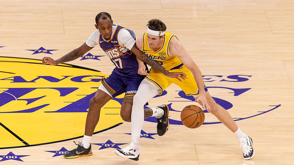 Los Angeles Lakers Austin Reaves 15 during NBA game against the Phoenix Suns on Monday, December 1st 2025 in Los Angeles California. 