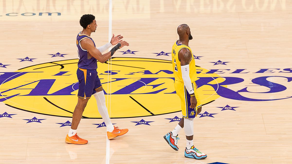 Los Angeles Lakers Lebron James 23 dribbles the ball during NBA game against the Phoenix Suns on Monday, December 1st 2025 in Los Angeles California. 