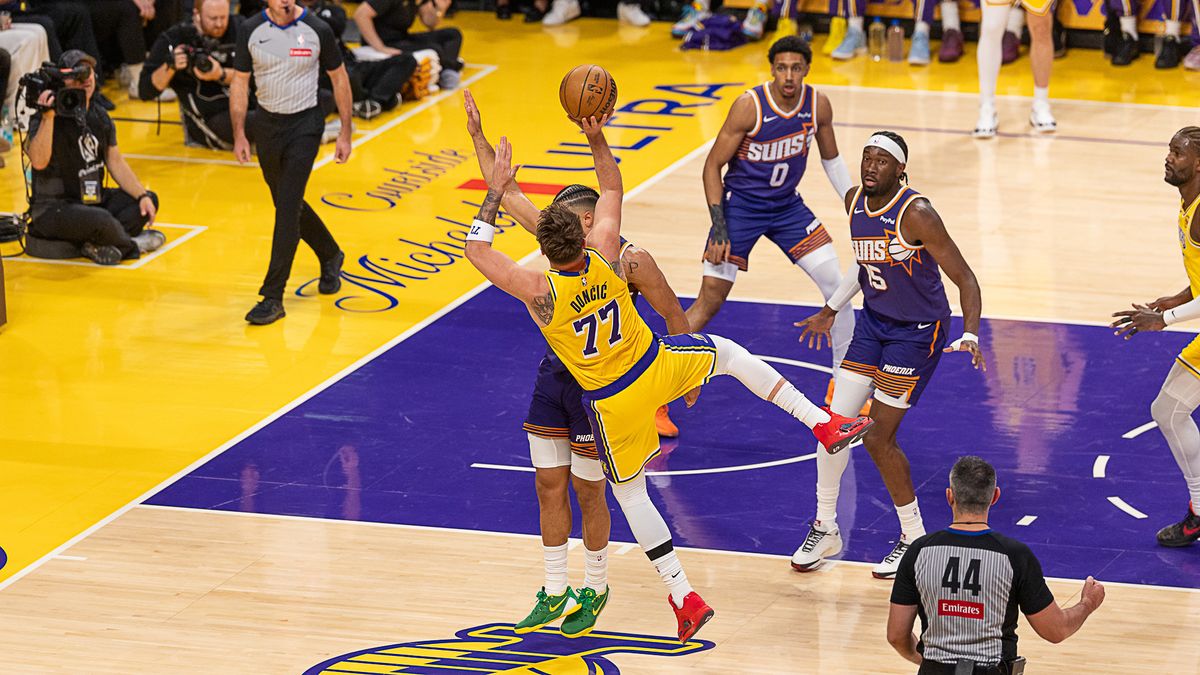 Los Angeles Lakers Luka Dončić during NBA game against the Phoenix Suns on Monday, December 1st 2025 in Los Angeles California. 