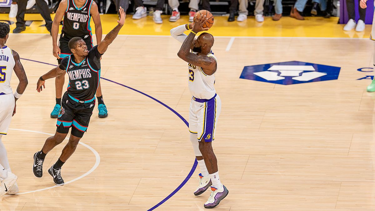 Los Angeles Lakers Lebron James 23 takes a jump shot during NBA game against the Memphis Grizzlies on Sunday January 4th, 2026, in Los Angeles California. 