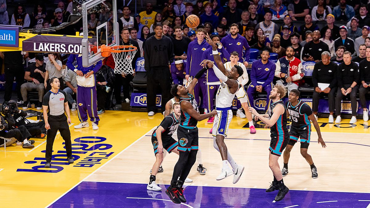 Los Angeles Lakers Deandre Ayton 5 dribbles the ball during NBA game against the Memphis Grizzlies on Sunday January 4th, 2026, in Los Angeles California. 