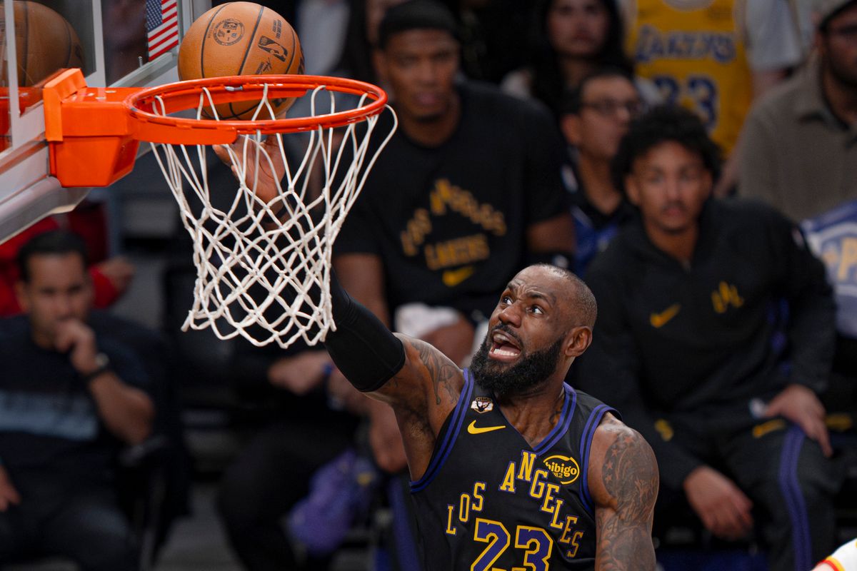 Los Angeles Lakers forward LeBron James (23) dunking during an NBA basketball game against the Atlanta Hawks on January 13th, 2026 in Los Angeles, CA.