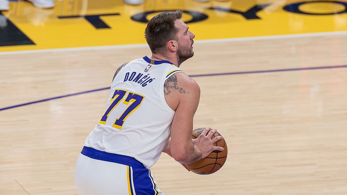 Los Angeles Lakers Luka Doncic 77 shots a free-throw the ball during NBA game against the Toronto Raptors on Sunday January 18th, 2026, in Los Angeles California. 