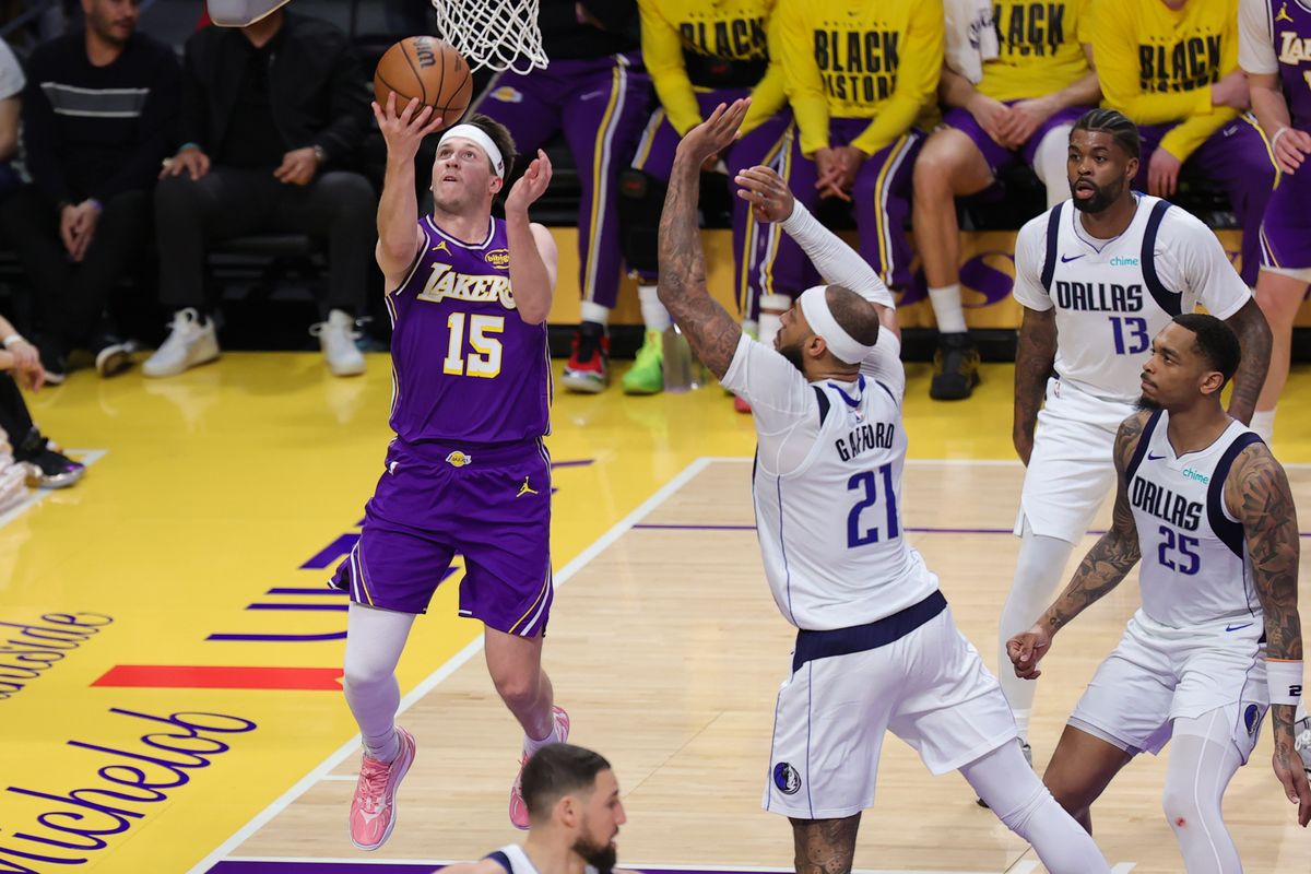 Los Angeles Lakers guard Austin Reaves (15) attempts a lay up during an NBA game against the Dallas Mavericks on February 12, 2026 in Los Angeles, CA.