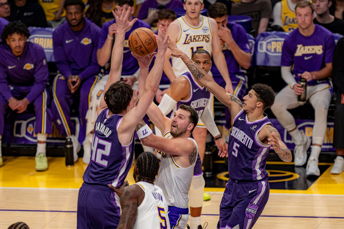 Los Angeles Lakers guard Luka Doncic (77) successfully shooting the ball during an NBA basketball game against the Sacramento Kings on March 1st, 2026 in Los Angeles, CA. Los Angeles Lakers guard Luka Doncic (77) successfully shooting the ball during an NBA basketball game against the Sacramento Kings on March 1st, 2026 in Los Angeles, CA.