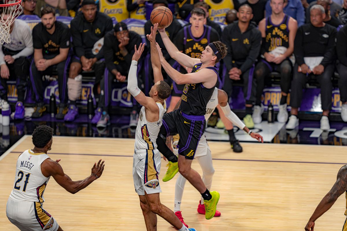 Los Angeles Lakers guard Austin Reeves shooting the basketball during an NBA basketball game against the New Orleans Pelicans on March 3rd, 2026 in Los Angeles, CA. Los Angeles Lakers guard Austin Reeves shooting the basketball during an NBA basketball game against the New Orleans Pelicans on March 3rd, 2026 in Los Angeles, CA.