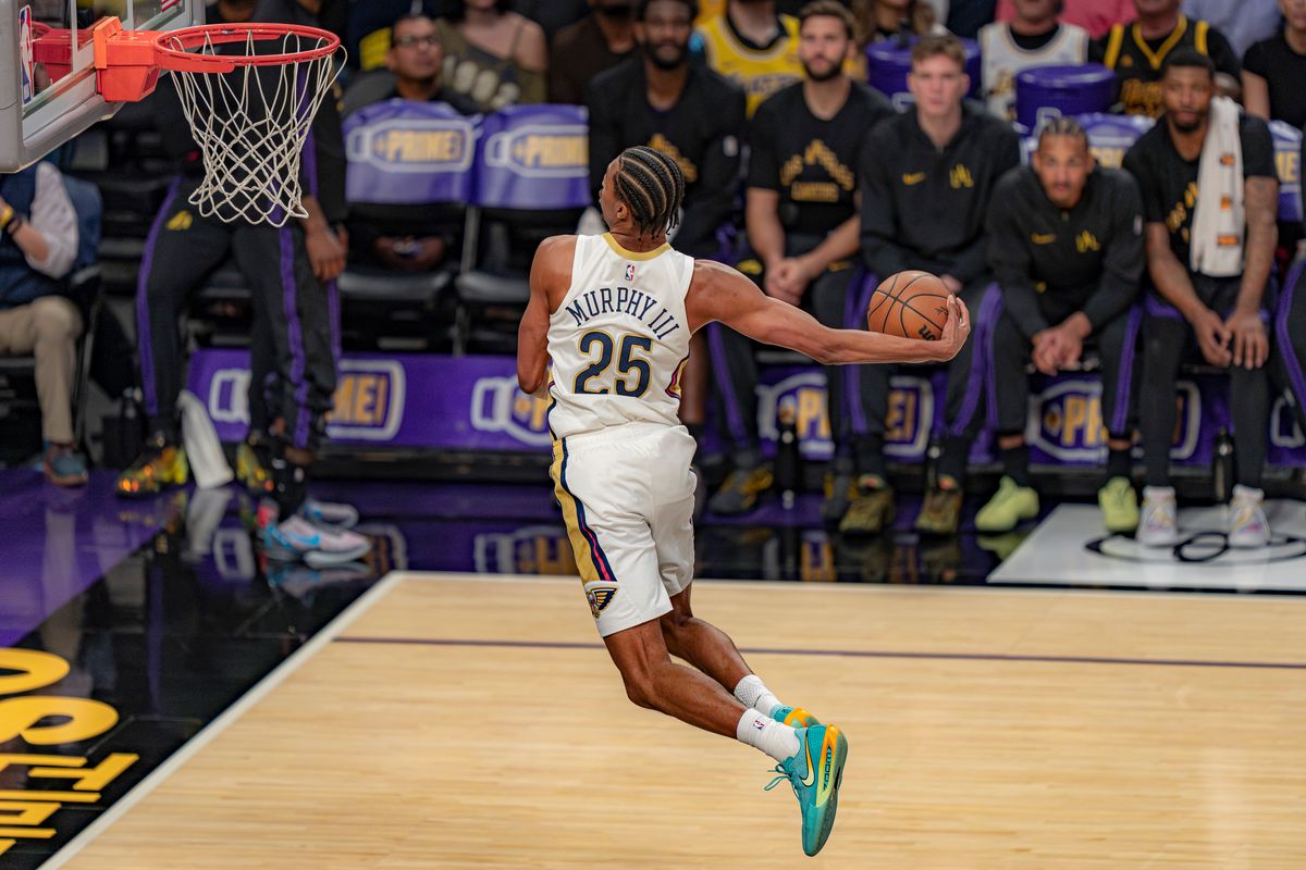 New Orleans Pelicans forward Trey Murphy III (25) dunking the basketball during an NBA basketball game against the Los Angeles Lakers on March 3rd, 2026 in Los Angeles, CA. New Orleans Pelicans forward Trey Murphy III (25) dunking the basketball during an NBA basketball game against the Los Angeles Lakers on March 3rd, 2026 in Los Angeles, CA.