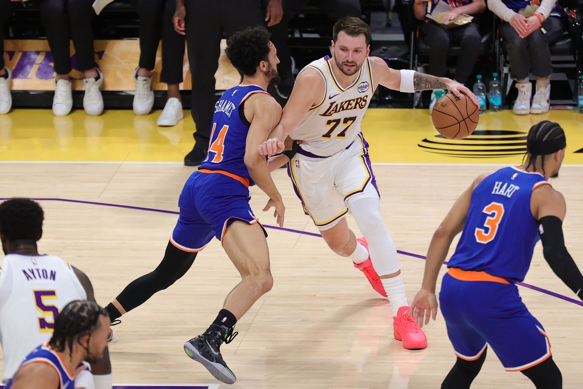 Los Angeles Lakers guard Luka Doncic (77) dribbles the basketball during an NBA game against the New York Knicks on March 8, 2026 in Los Angeles, CA.