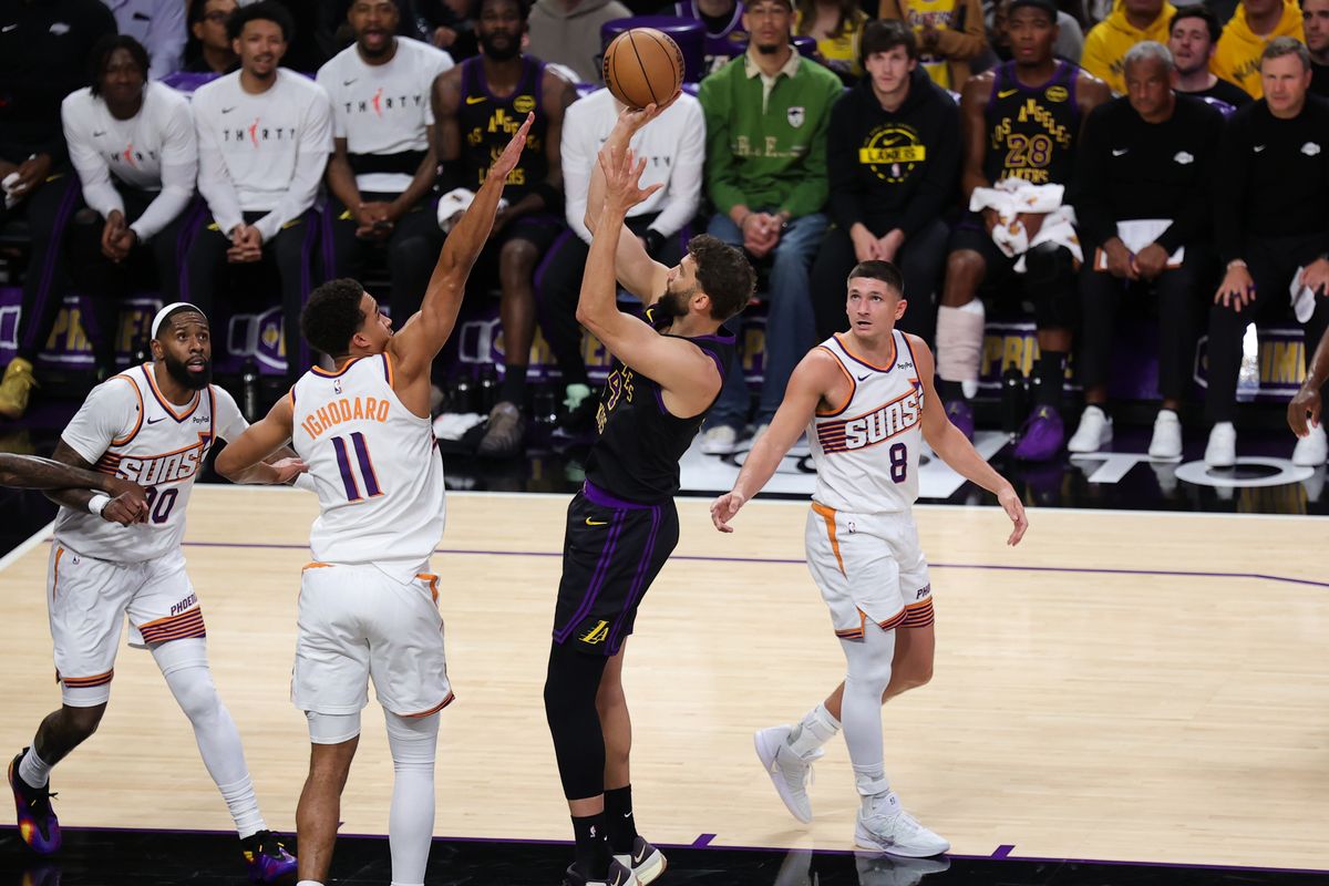 Los Angeles Lakers forward Maxi Kleber (14) shoots the basketball during an NBA game against the Phoenix Suns on April 10, 2026 in Los Angeles, CA.