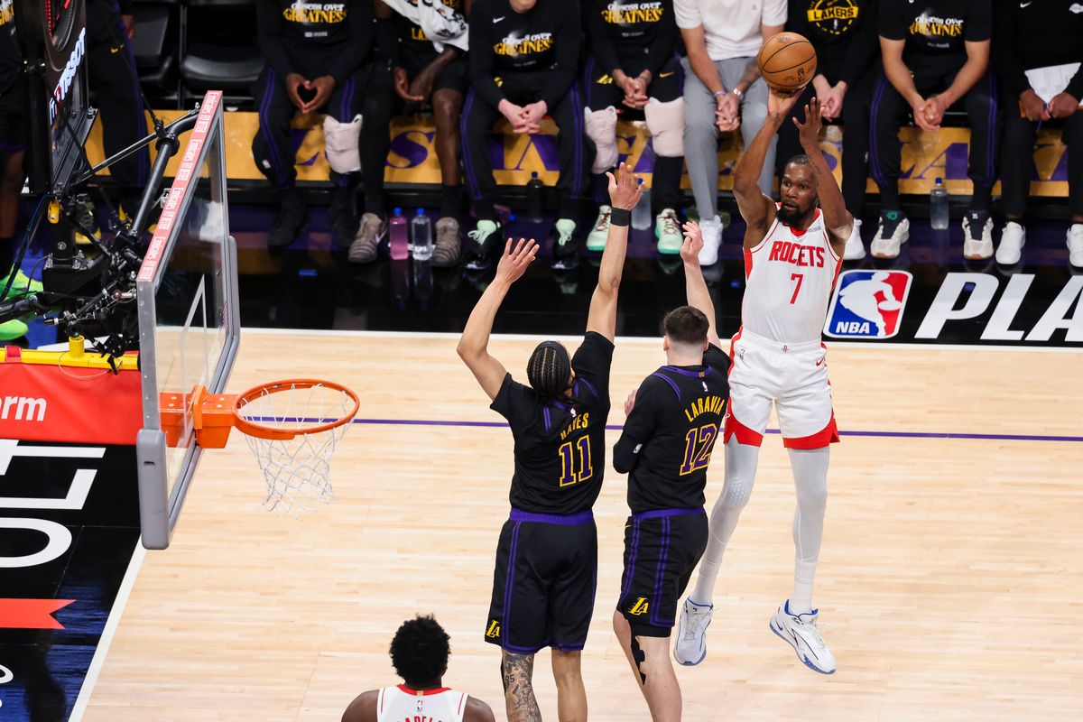 Kevin Durant #7 of the Houston Rockets shoots the ball during an NBA Playoffs basketball game against the Los Angeles Lakers, Tuesday April 21, 2026 in Los Angeles, Calif.