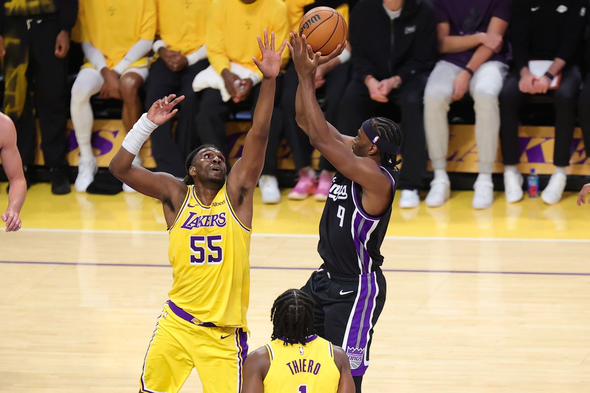 Los Angeles Lakers F/C Kevon Looney (55) contests a shot during an NBA basketball game against the Sacramento Kings, Thursday October 8, 2026 in Los Angeles, Calif. Los Angeles Lakers F/C Kevon Looney (55) contests a shot during an NBA basketball game against the Sacramento Kings, Thursday October 8, 2026 in Los Angeles, Calif.