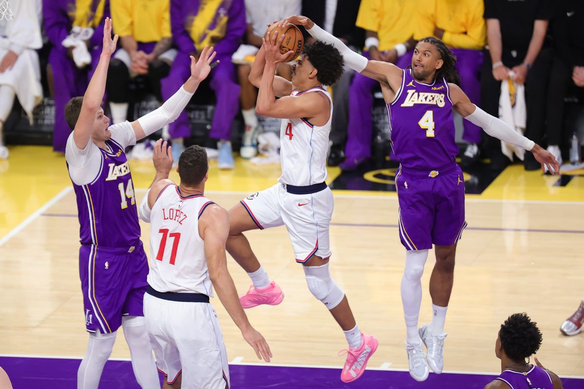 Los Angeles Clippers G/F Kobe Sanders (4) attempts a lay up during an NBA basketball game against the Los Angeles Lakers, Friday October 23, 2026 in Los Angeles, Calif. Los Angeles Clippers G/F Kobe Sanders (4) attempts a lay up during an NBA basketball game against the Los Angeles Lakers, Friday October 23, 2026 in Los Angeles, Calif.