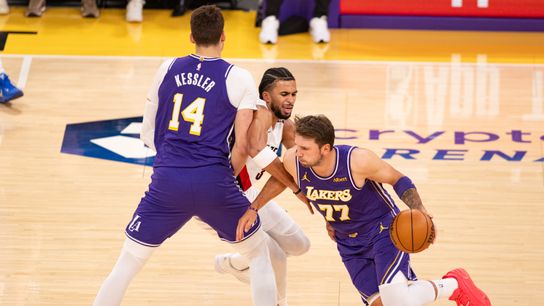 Lakers can’t get stops, suffer first loss of season taken at Crypto.com Arena (Los Angeles Lakers). Photo by Edwin So - The Sporting Tribune