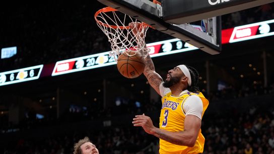 Anthony Davis scores season-high 38 in first road win of the year over Raptors taken in Toronto (Los Angeles Lakers)