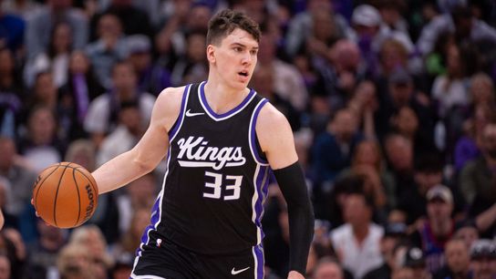 Lakers to sign Jake LaRavia to two-year deal taken in Los Angeles (Los Angeles Lakers)