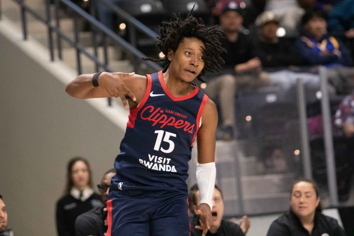 SD Clippers guard TyTY Washington (15) celebrates after a shot during a G-League basketball game between the Santa Cruz Warriors and the San Diego Clippers Sunday, Dec. 14, 2025 at Frontwave Arena in Oceanside, CA. 